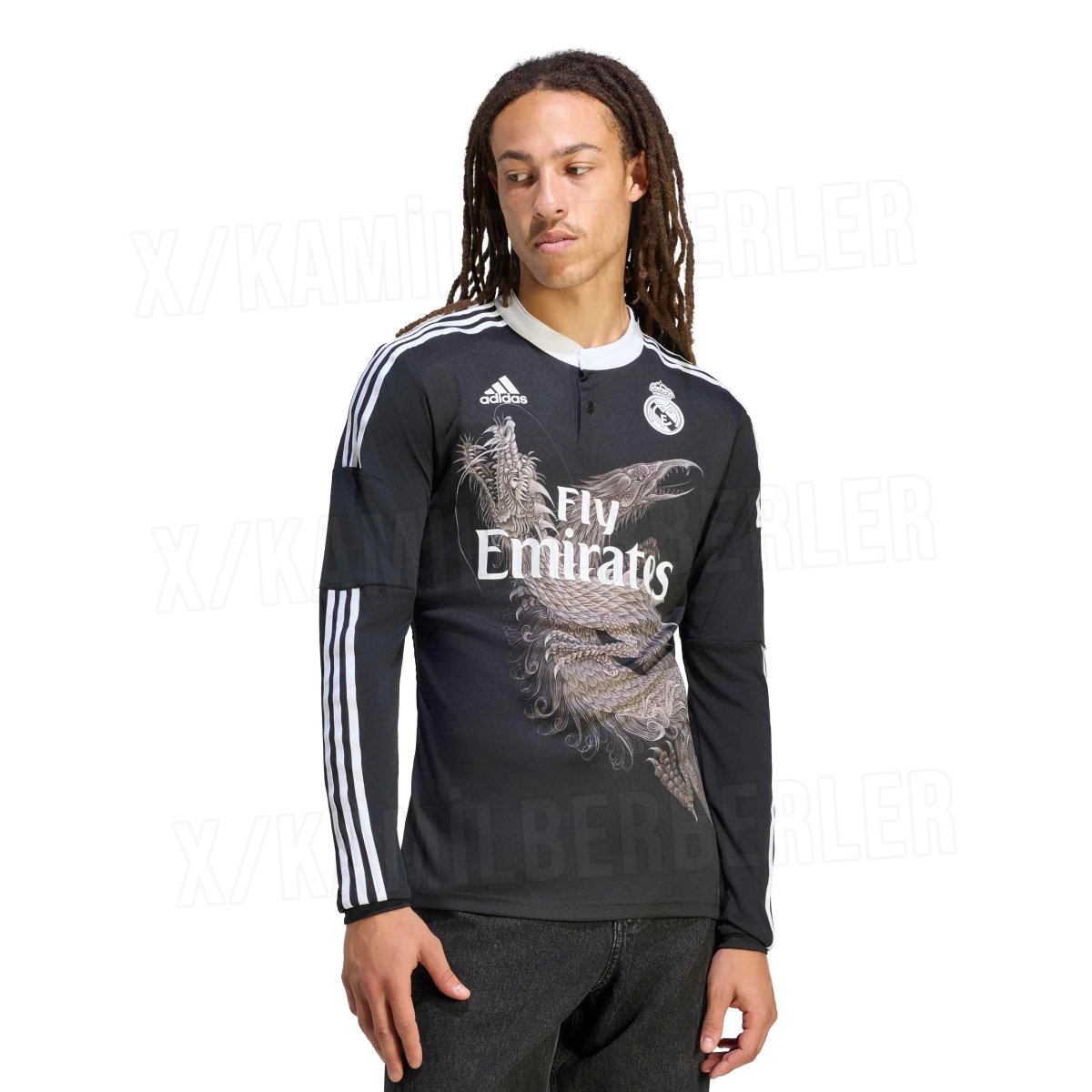 KamilBerberler's tweet photo. Official Pictures for the Real Madrid 14/15 Third Remake Kit 🐉 https://t.co/ZiCkKOjkaL