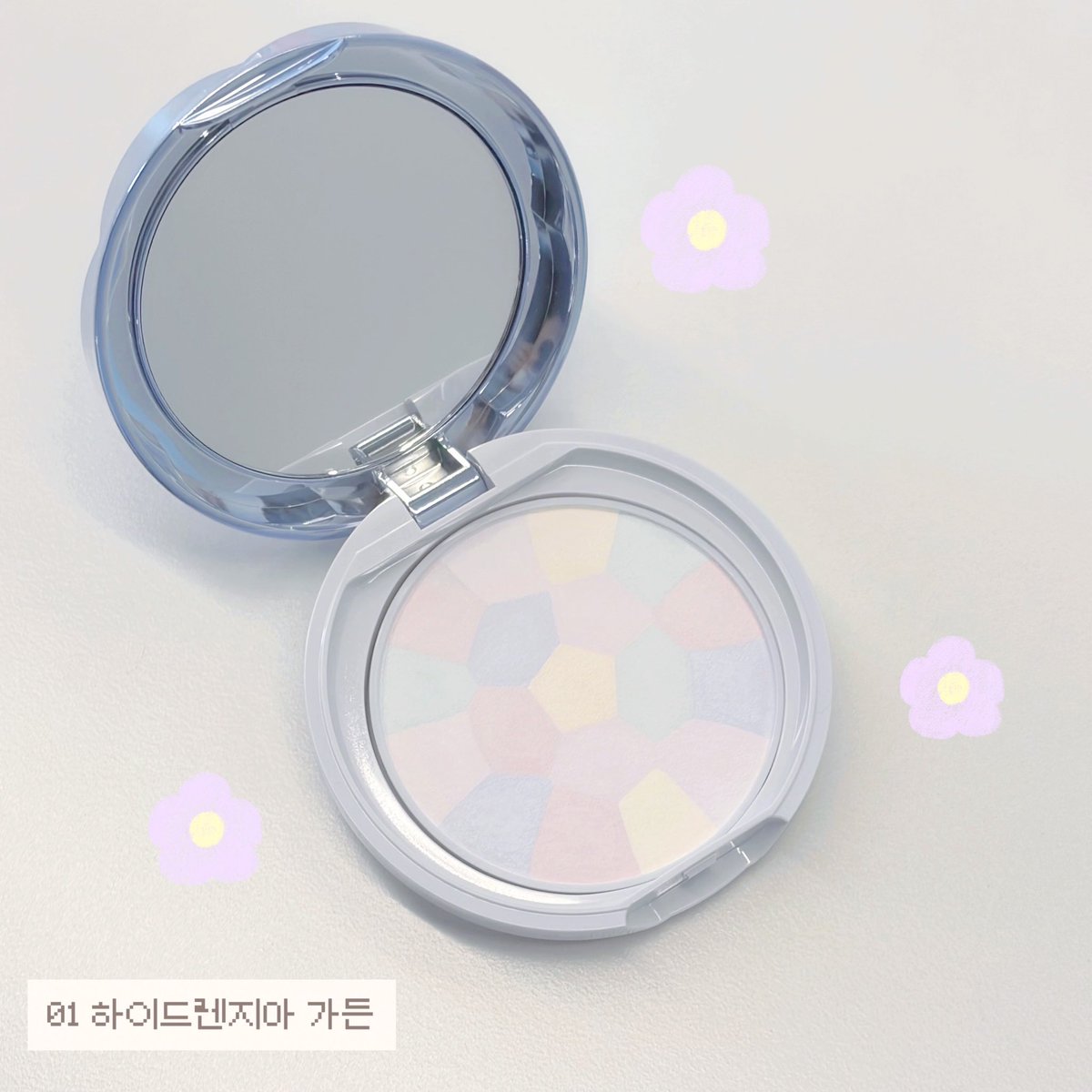 canmake_kr's tweet photo. #인용이벤트
캔메이크에~서
뭐가 나왔~게

바로바로 일루미네이팅 피니쉬 파우더라죠✰⋆｡
여름에 보송함과 윤광 둘 다 못잃어!! 
하신다면 무조건 이 파우더입니다
┏ (゜ω゜)=👉 (지기도 오늘 이거 썼어요 훗)

써보고 싶은 캔메이트 여러분들은 인용 남겨주시면 총 3분께 보내드릴게요!

ო 참여 방법: 탐나는 파우더 컬러 인용으로 알려주기 + 캔메이크 계정 팔로우
ო 당첨 선물: 일루미네이팅 피니쉬 파우더 어블룸 
(홋수 선택 가능)
ო 당첨 인원: 총 3명
ო 이벤트 기간: 7/08(수)-7/15(수)
ო 당첨자 발표: 7/16(목)