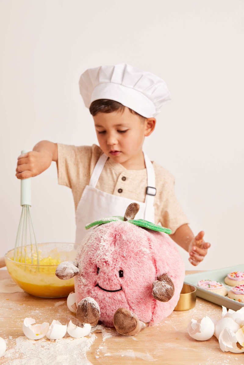 Warmies_UK's tweet photo. Whisking up some fun in the kitchen with our adorable Warmies buddy! 🍰✨ 

Who knew baking could be this delightful? Let the sweet adventures begin! 

#WarmiesMoments #BakingJoy  #SweetAdventures #DelightfulBaking #HomeBaking https://t.co/lCR1DceQvs