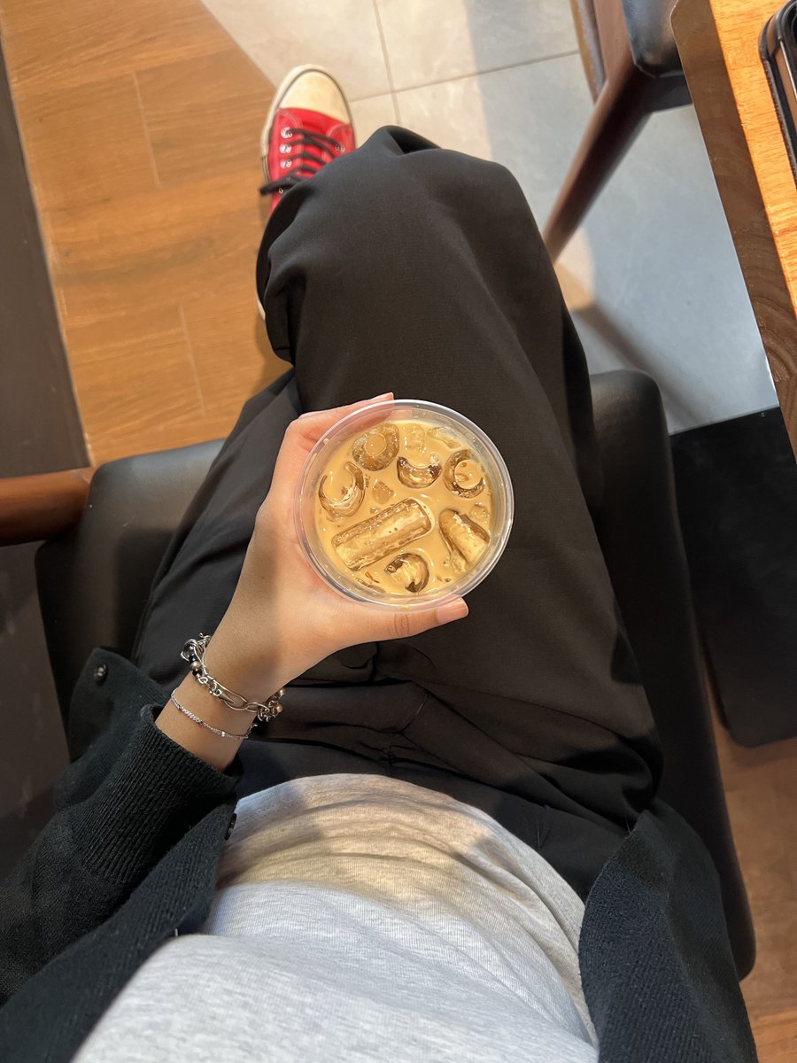 ostdyllic's tweet photo. ok cnb after uas https://t.co/tfh4F2hf9e
