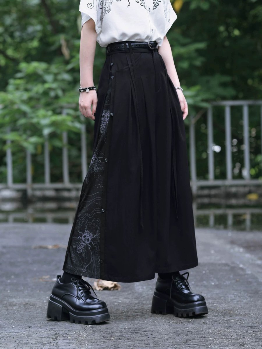慈雨黒ワイドパンツ