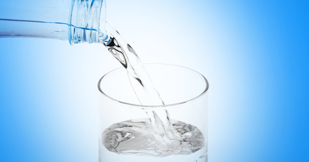 HPFT_NHS's tweet photo. Some mental health medicines can increase the risk of dehydration. It's important to drink regularly throughout the day, even if you don't feel thirsty.

For tips on how to stay cool visit: https://t.co/ErEGB9Zi8L

If you have any concerns, contact your team directly. https://t.co/2jwQVSsHvf