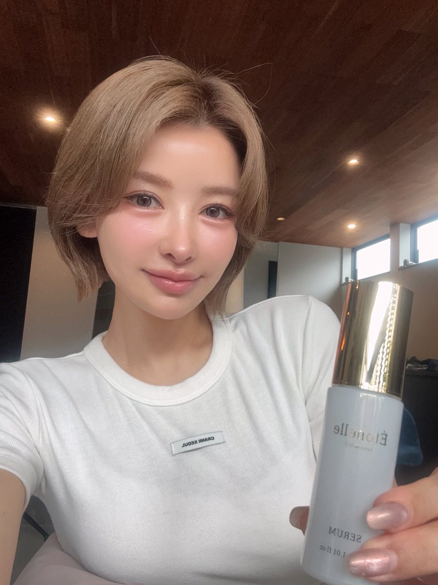 Reimuunyan's tweet photo. かおるたんの美容液かったﾄﾞﾝ🩷️🩵
肌潤うからメイク前のクリーム忘れたくらい肌良い(｡•⩊•✨️

ﾄｩﾙﾄｩﾙで無香料~~~♡♡♡

好き https://t.co/IXdqO659qJ