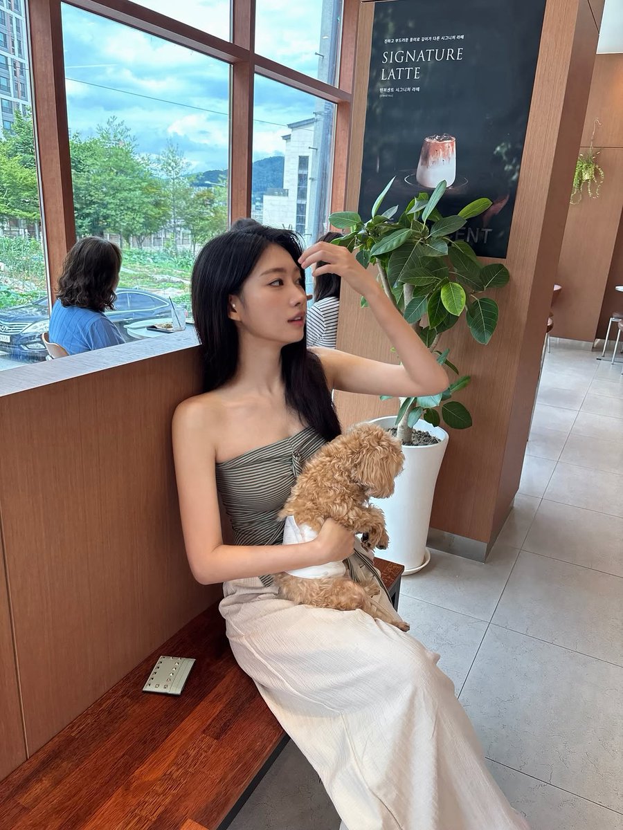 hyys_malkang's tweet photo. 260708 시현 인스타그램 https://t.co/bx819ZYjj6