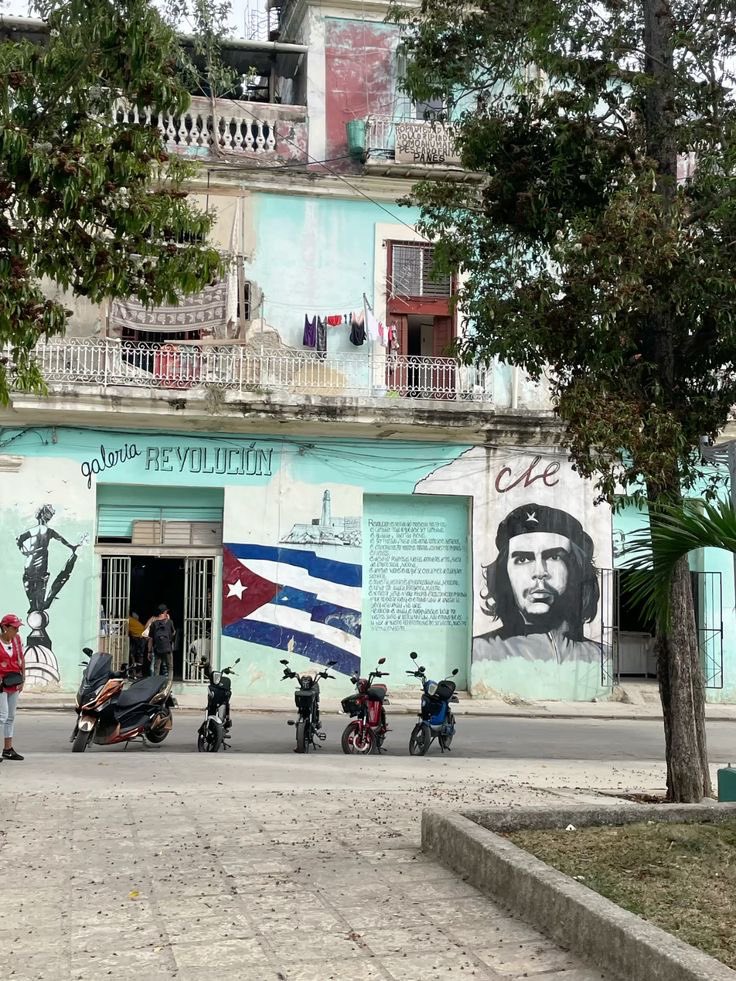 AtlasArchiwe's tweet photo. freedom in its rhythm, revolution in its soul 
📍Old Havana, Cuba 🇨🇺 https://t.co/QPw84Nkl0r
