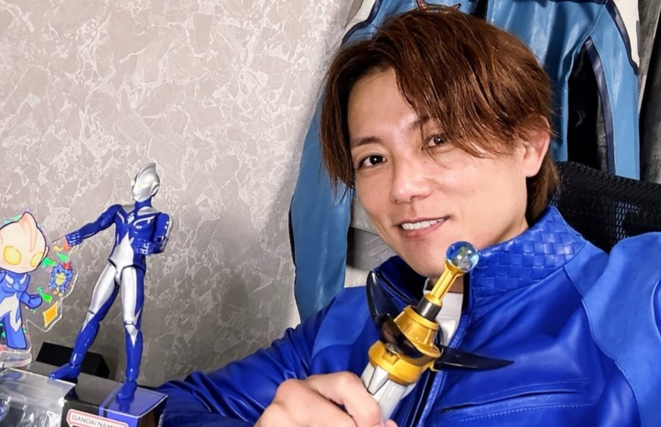 TBS_geino's tweet photo. 杉浦太陽

「今もなおウルトラマンに
携われていることを、
本当に幸せに思います」

“ウルトラマングッズ” を手に告白

七夕は〝願いが叶った忘れられない日〟

⬇️記事はこちら📝
https://t.co/przEA6zavU #杉浦太陽 https://t.co/cqxAqnSpLk