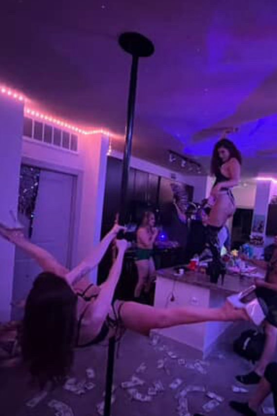 wowonthelow's tweet photo. I’m in the mood to throw a stripper party This weekend 

#party #denver #milehigh #colorado #vail #aspen #sexygames #twerkcompetition https://t.co/A1uENJUGfk