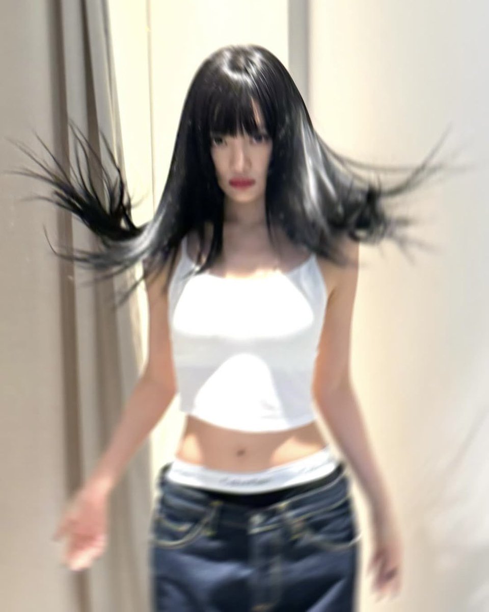 ningfusion's tweet photo. ningning in calvin klein fuckkkk https://t.co/Z9ioVb9oBz