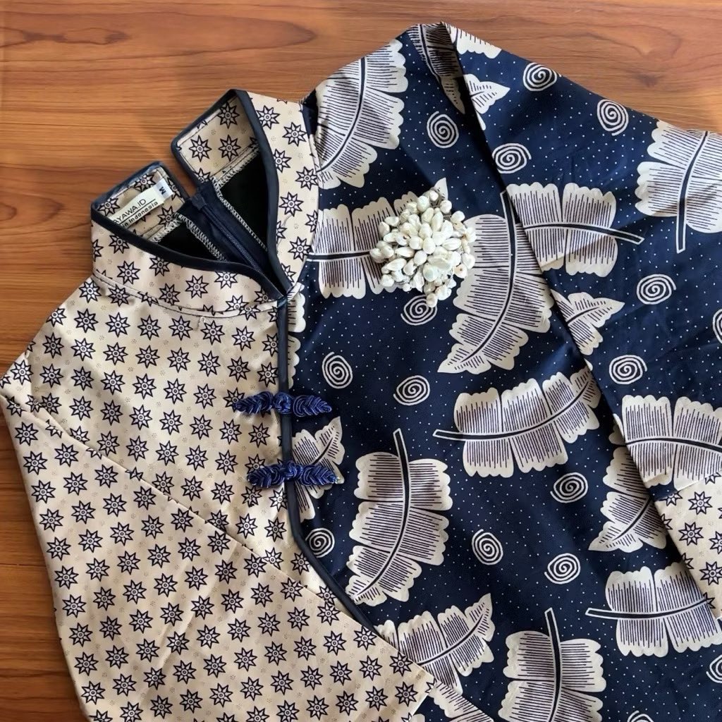 azzazsr's tweet photo. GA NYANGKA ADA BATIK SE GAUL INI

biasanya batik tuh cuma kemeja aja, sekarang banyak banget ya modelnya, jadi ga bingung kalo kerja pake batik tapi tetep pengen ada gaul gaul nya https://t.co/82heybgQmT