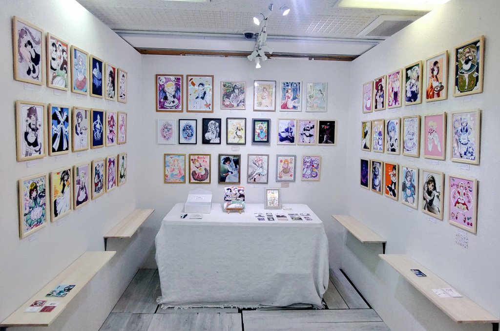 IYN02914016's tweet photo. 明日より19日までGallery IYNにて「Maid１グランプリ」を開催致します。

作家様たちが描く魅力溢れるメイドから来場者さんと、弊社LINE登録者の投票によりグランプリを決めさせていただきます！

皆様のお越しを心よりお待ちしております！

※月〜水は休み

展示風景vol.3

#IYN  #イラスト #メイド https://t.co/sQPs1uywMV
