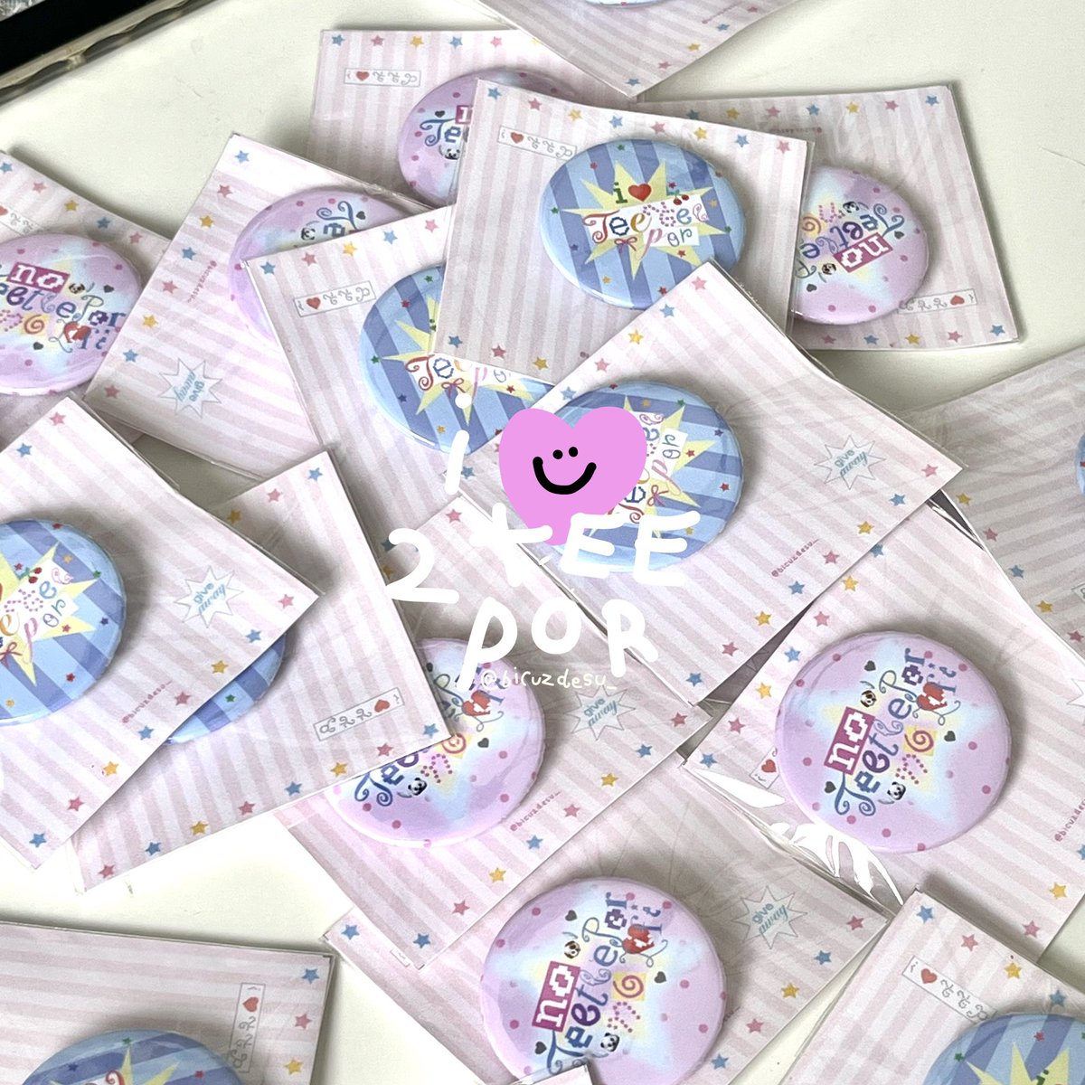 bicuzdesu_'s tweet photo. ꒰♡꒱ pls kindly rt 🌟
* — give away for #teeteepor 🐻‍❄️🐶
🎠🏰 DUANG GO ROUND CONCERT 🎢🎡* 

( pin badges / random 100 ea )
⟢ date : 15-16 aug 2026 (2 days) 
⟢ location : impact arena 
⟢ time : tba 

* ยังไม่รับแลกนะคับ 🐶🐻‍❄️ * 

#เจอด้วงที่อิมแพคนะเธอ 
#DuangGoRoundConcert 🙇🏻‍♀️🗯️