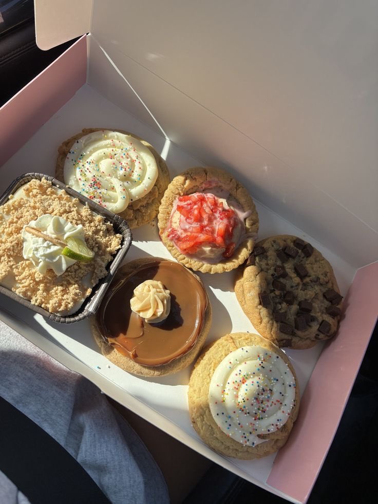 lulusfoodpolls's tweet photo. 2. Which popular food do you think is overrated? https://t.co/ULm9Ad4anc