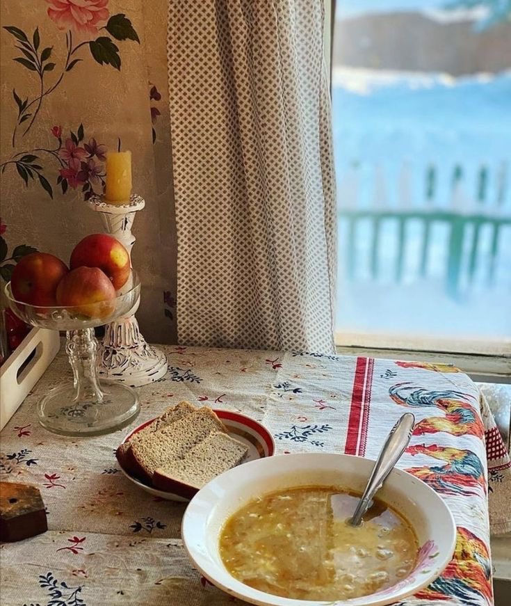 lulusfoodpolls's tweet photo. 4. Which food reminds you of home? https://t.co/mTRDDrGjiy