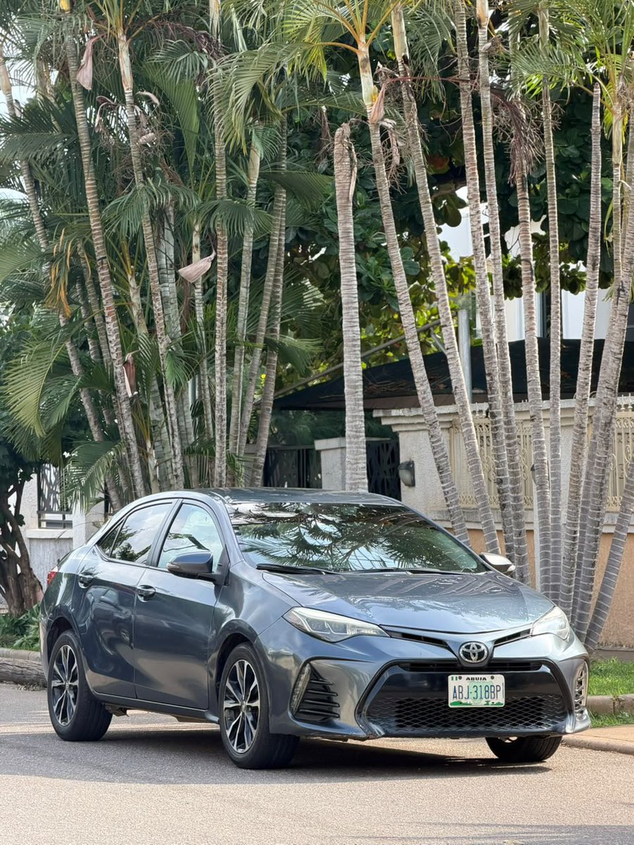 Odogwu02's tweet photo. Clean used COROLLA SE 2017 model, first body with untempered engine and gear ⚙️, chill AC,
 with original custom duty, just buy and fly, going for 11M,

 car with me in Abuja https://t.co/yA9IK3nf3i
