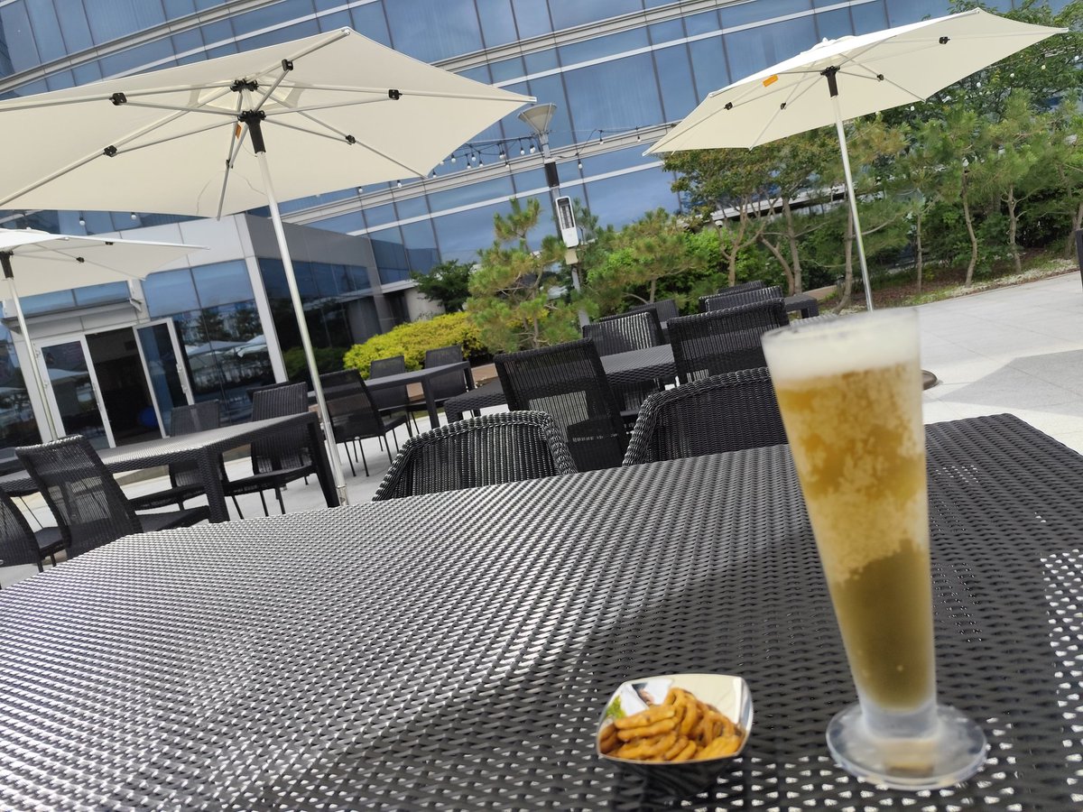 fuyey's tweet photo. Cafe9
牛クッパなかなか美味���
これ牛タン？
味噌チゲ鍋に「ライス🍚メニーメニー」と言ったら2つ来た。ラッキー
坦々麺はあんまり
ご飯は1日2回しかあかんらしい
＿|￣|○ｿﾚｼﾞｬﾀﾘﾈｪ https://t.co/4vov4OprYH