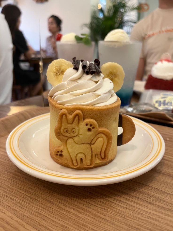 lulusfoodpolls's tweet photo. 18. Which restaurant/fast food place do you wish you had in your country/near you? https://t.co/7hG7dZvYbV