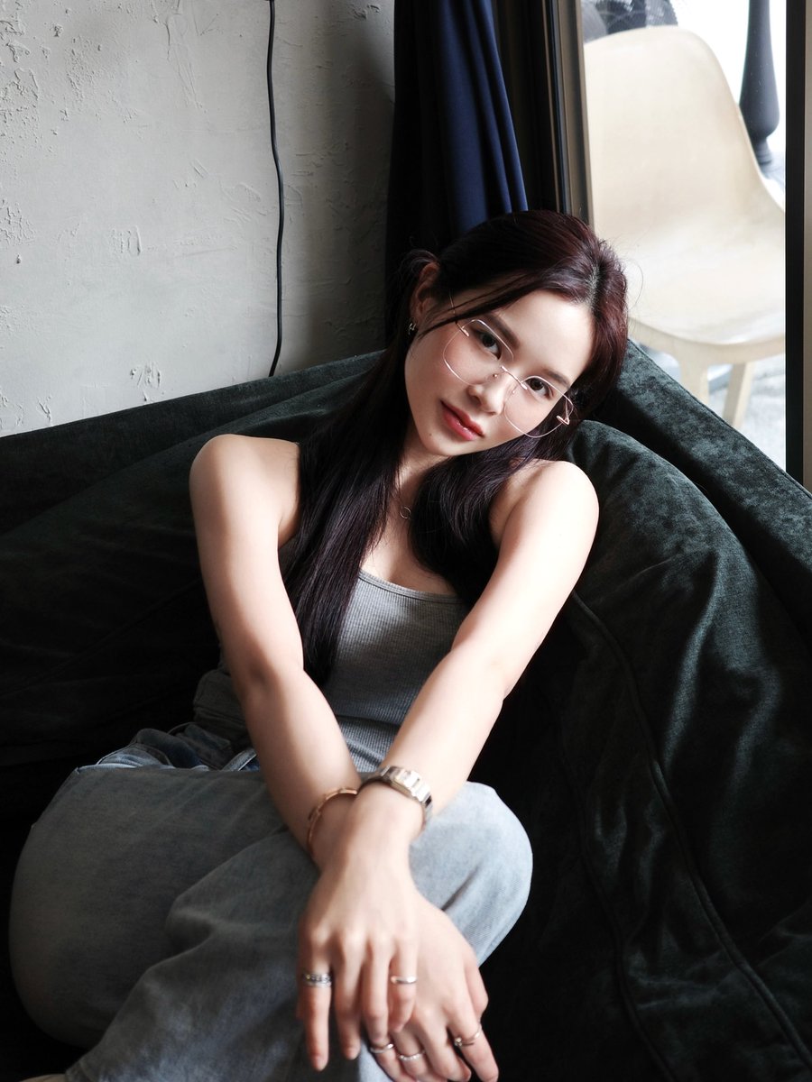 DumboTKNUR's tweet photo. Oh my god, I’m obsessed with this hairstyle!! 🥹🥹
This hairstyle is absolutely perfect on you! You’ve got such a soft big-sister vibe😖😖

#TKNur  
#nurdesoraya https://t.co/DZcpXvmbSC