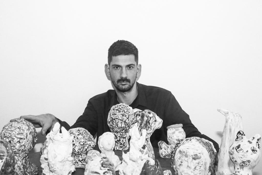 leonardoglauso's tweet photo. GM🌞

Just me, my sculptures, and my little home studio 🗿✨

#LeonardoGlauso #art #artist #ContemporaryArt #sculpture #sculptor https://t.co/lhDYqTCXP7