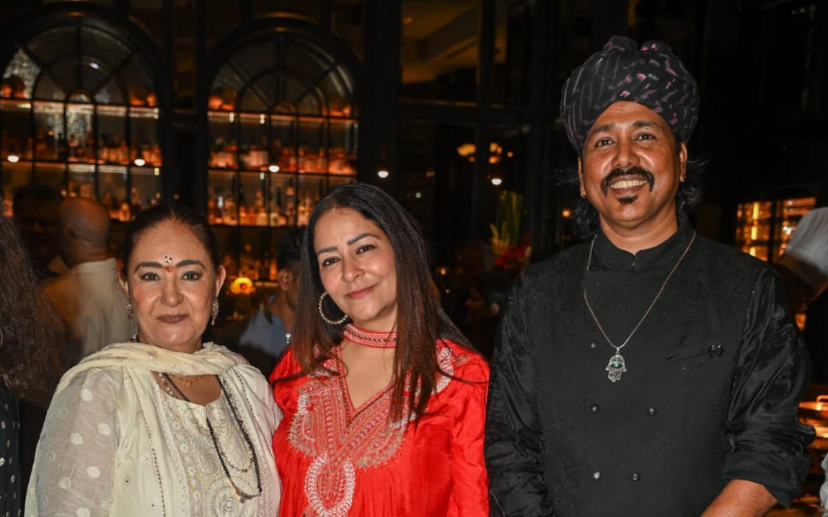 NewsStar69313's tweet photo. Aarti Mattu’s Musical Evening Resonates With Warmth And Belonging.
#Aarti #Mattu’s #Musical #Evening #Resonates #With #Warmth #And #Belonging #Mumbai #Maharashtra
https://t.co/2BAZzksjg5 https://t.co/9h9xw4suOJ