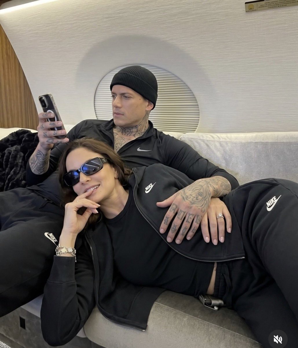 abazwhyllzz's tweet photo. Michael scofield and Sarah Tancredi are dating?👀 https://t.co/7eIjyoULFi