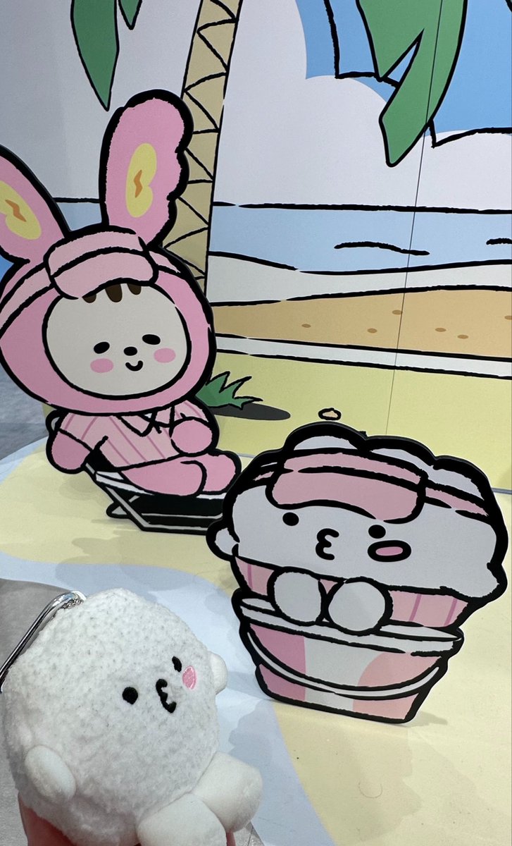 wo11223's tweet photo. 2日間MINITEEN POPUP🍨お値段はさておき全部可愛い🥹昨日はピョをお家でお留守番させて後悔したから今日はおでかけ🍚前にいたお姉さんが寂しいピョプリにタムタム添えてくださった、、ハァ可愛、、🫶シノのローセレがうらやましくて試着させて頂いた🩷🩵あゆさん２日間ありがとうございました🐯🦖 https://t.co/5nfQnuJ8X1