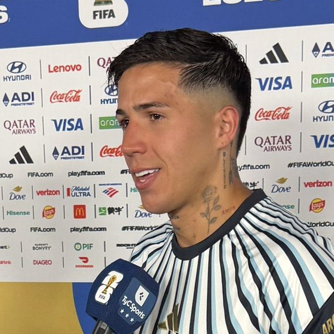 Kdhchels_'s tweet photo. 🚨🗣️ Enzo Fernandez: “Messi speaks to me about Chelsea like he’s played there before. He’s like a father to me and keeps encouraging me to play further in the premier league.” https://t.co/8u9q8U6bpI