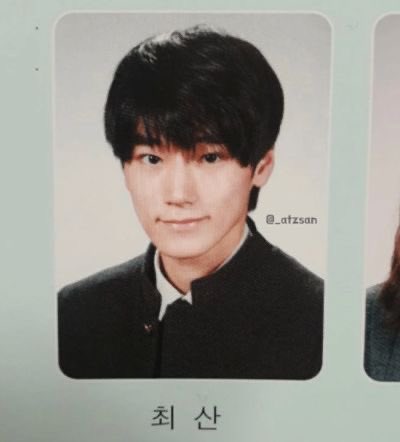idgafbitchstfup's tweet photo. ปะป๊าของชั้น หล่อมาตั้งแต่สมัยเรียนแล้วล่ะ สมัยหนุ่ม ๆ เขาฮ้อต มีผญ มาชอบเยอะ แต่เขาก็เลือกแม่เรา https://t.co/dk1Za5bhFR