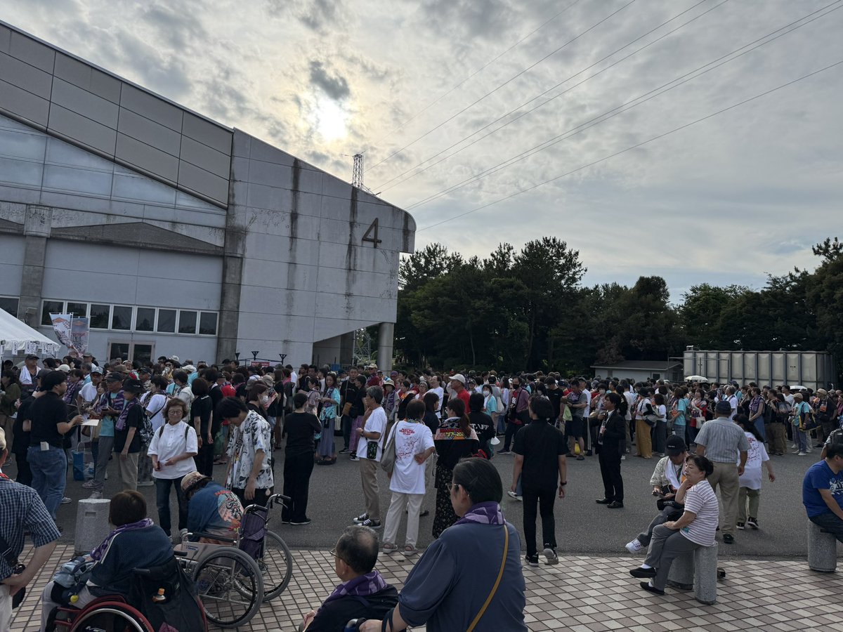 sugi5107's tweet photo. もうすぐ会場
ワクワク☺️
#夏祭りツアー2026 
#桑田佳祐 https://t.co/mNLQY466gl