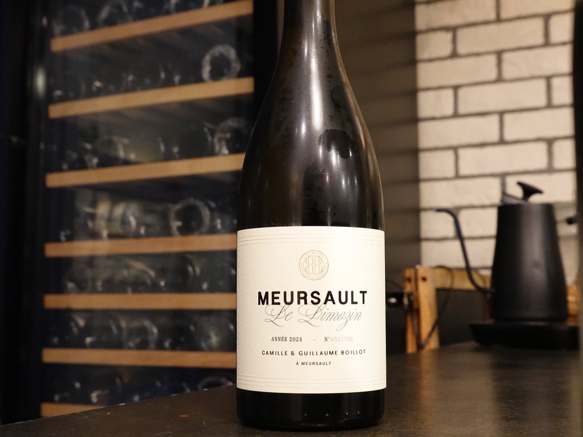 tatsu_wine's tweet photo. カミーユ エ ギョーム ボワイヨ

ボワイヨ家の系譜を汲む生産者
ファーストヴィンテージから話題を集めてましたが、話題通りのクオリティなのか。

入荷本数は少ないですが、ムルソーあたりをどこかのタイミングで開けてみようと思います https://t.co/YNXOlaWuFH