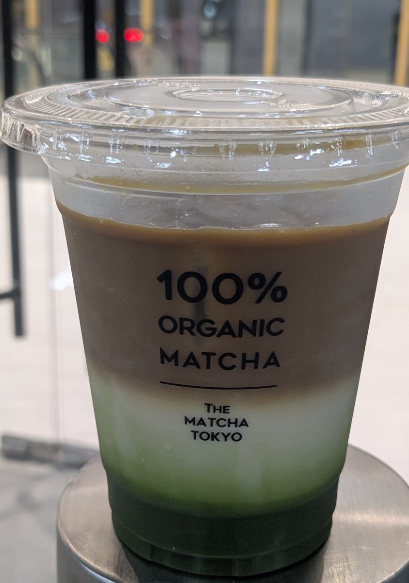 tktktk09's tweet photo. THE MATCHA TOKYO
抹茶エスプレッソラテ
1杯310ペソ(≒820円)は高級ドリンク、だがやはり旨かった🍵
#フィリピン #Philippines
#TheMatchaTokyo
@matchatokyoph https://t.co/kOg26JdHCA