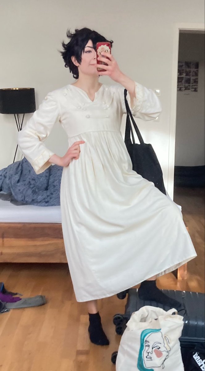 cheeseroyalty's tweet photo. this is the cosplay (i still don’t have great pics even though it’s the best thing i’ve ever made) (to combat this guy’s face being the thumbnail lol)

happy birthday to my fav wha character <3 https://t.co/m5APehxo6g