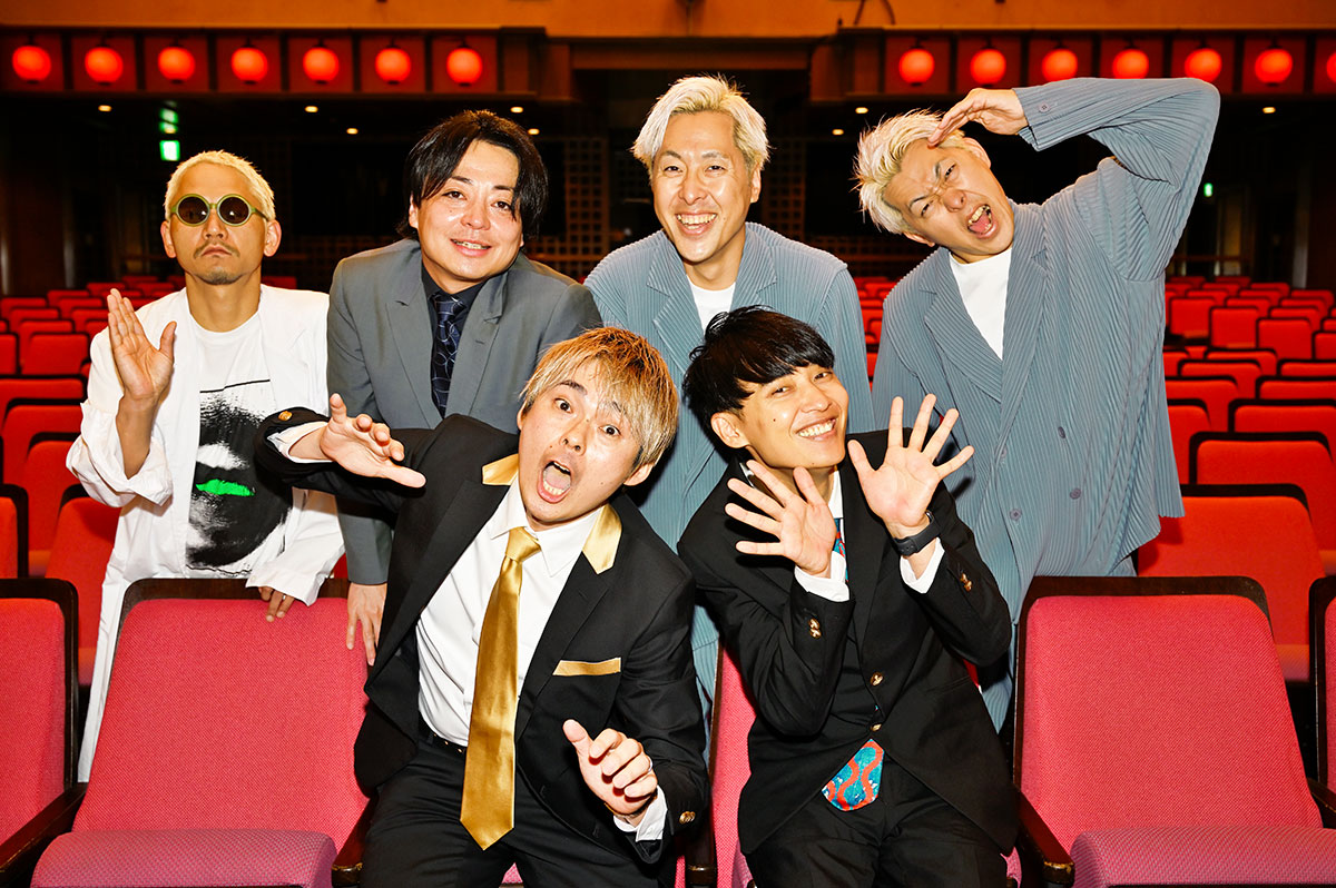 lmaga_jp's tweet photo. 「仕事もお金もなくても、劇場にくれば楽しかった」

7月末、「#よしもと漫才劇場」（マンゲキ）から
芸歴18年目以上となる芸人が卒業する🎓

祇園、吉田たち、デルマパンゲの3組に
“漫才師”として走り続けてきたこれまでの日々、
卒業後の展望を語ってもらった🎤
👉https://t.co/9s0YYPlqYS
#PR https://t.co/NcAhaQ1xEs