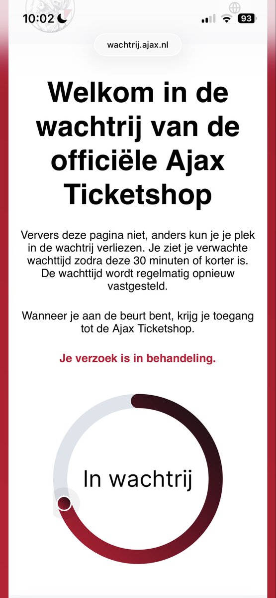 Tygodeheus's tweet photo. @AjaxFancare Kwam om 09:30 in de rij….. https://t.co/OvVX4vqrJ1