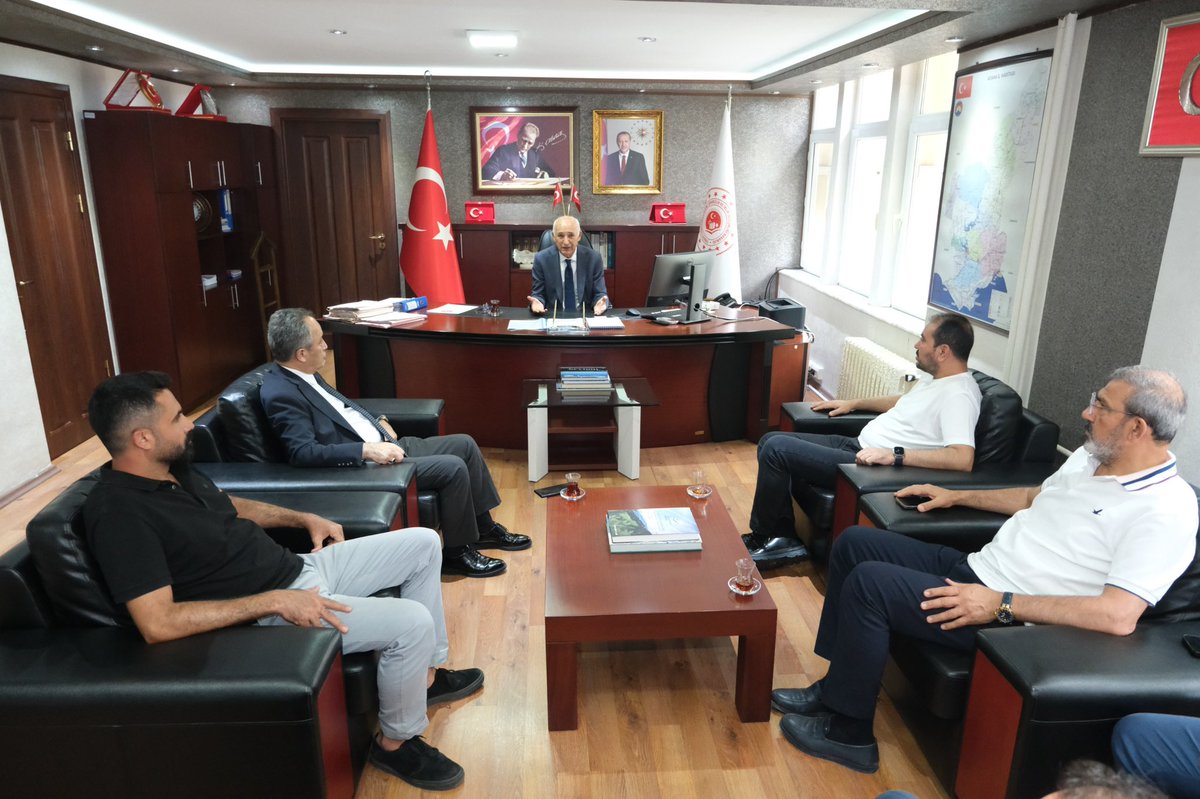 daimfed's tweet photo. 📍 Taziye Ziyareti

Federasyonumuz olarak, Adana Çevre, Şehircilik ve İklim Değişikliği İl Müdürümüz Sayın Mehmet Ata Erpolat’ı makamında ziyaret ederek, kıymetli ağabeyinin vefatı dolayısıyla taziyelerimizi ilettik. https://t.co/WYxJlvw6no
