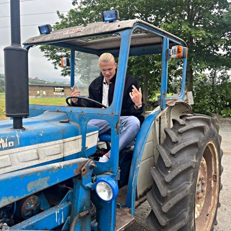 KoenVanderElst's tweet photo. Eerlijk is eerlijk, straffe transfer van Club Brugge! https://t.co/8JY4Ql4cQv