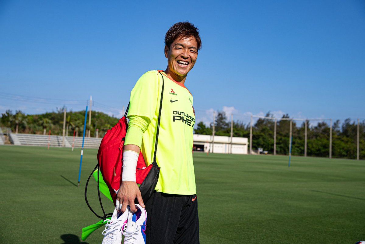 REDSOFFICIAL's tweet photo. ⚽️2026/27シーズン 夏季トレーニングキャンプ Supported by Juice⚽️
1日目☀️

#urawareds #浦和レッズ
#金武町 #沖縄
#トレーニングキャンプ #Juice https://t.co/htv0YLEOoA