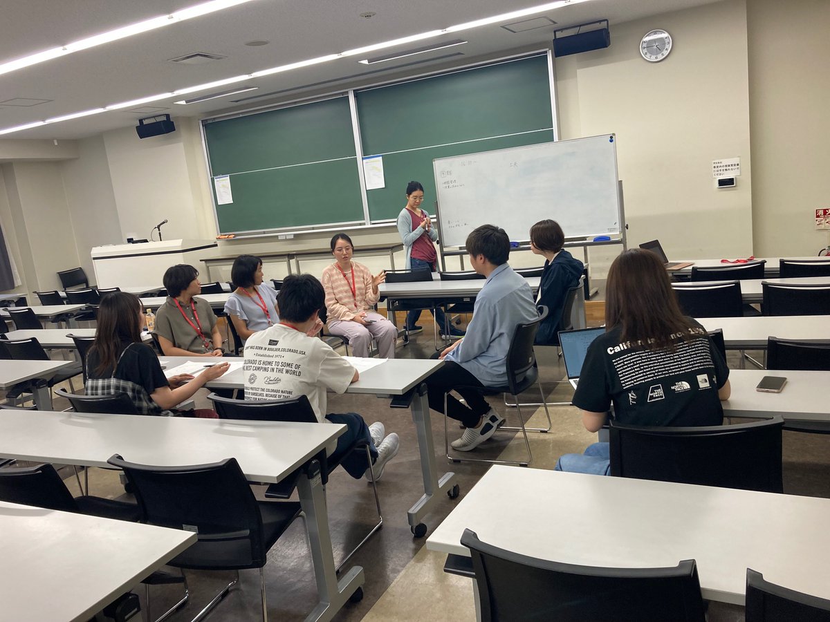 Teikyo_SPH's tweet photo. 【質的研究を学ぶ｜フォーカスグループ演習】

質的研究の授業で、フォーカスグループの演習を行いました🎤
学生がインタビュアーや記録担当を担い、実践に近い形で体験。
課題研究にもつながる、質的研究の面白さと奥深さを学ぶ機会となりました。

#帝京 #公衆衛生 #SPH #MPH #DrPH https://t.co/PVM7CE8TUx