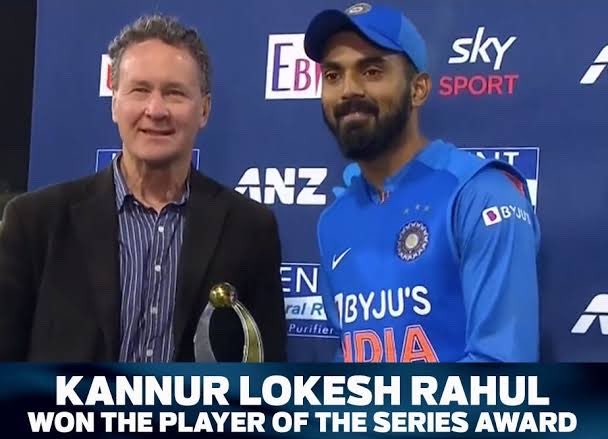 dasjy0tirmay's tweet photo. In an era where most of our batters struggle to score runs outside India and without flat tracks, KL RAHUL piled up 220+ runs at an average of 56 on the challenging pitches of New Zealand.

And he walked away with POTS award 🗿 https://t.co/R9s9NuMsMC