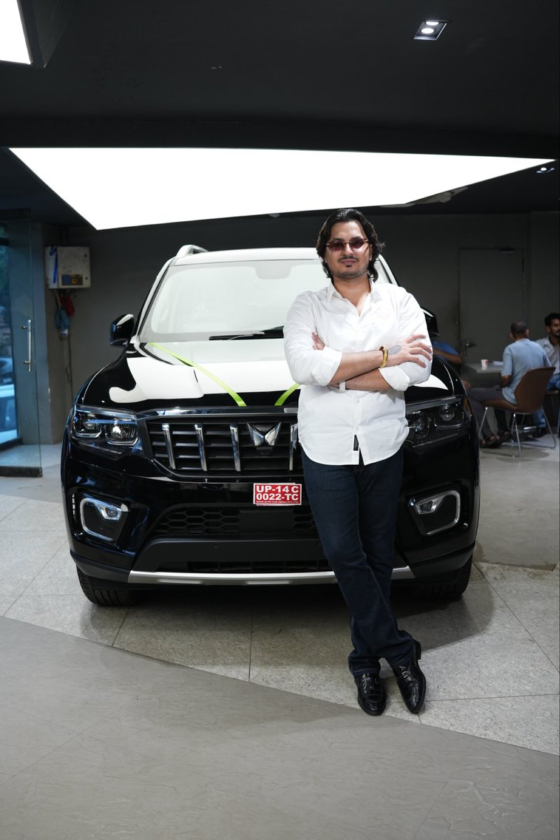 ShivamDagar07's tweet photo. Welcome one more Mahindra. Happy birthday to me &amp; my beast. 
#Scorpion https://t.co/NqehF4qrga