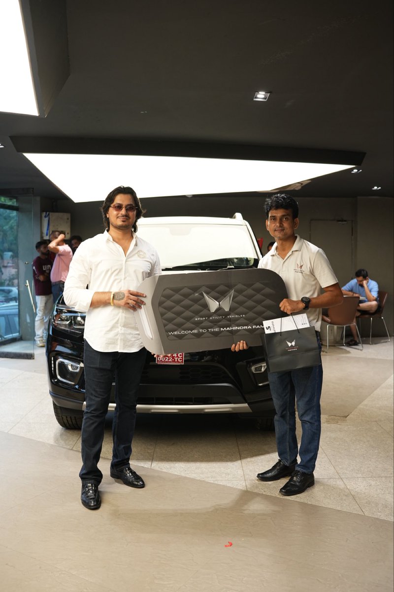 ShivamDagar07's tweet photo. Welcome one more Mahindra. Happy birthday to me &amp; my beast. 
#Scorpion https://t.co/NqehF4qrga