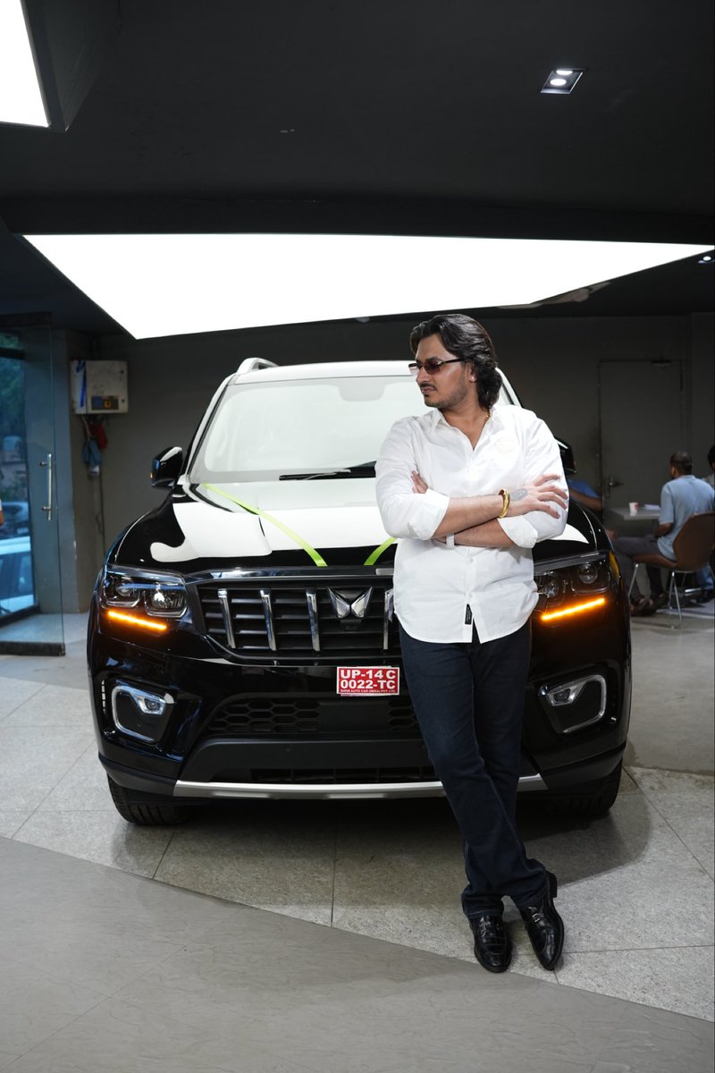 ShivamDagar07's tweet photo. Welcome one more Mahindra. Happy birthday to me &amp; my beast. 
#Scorpion https://t.co/NqehF4qrga