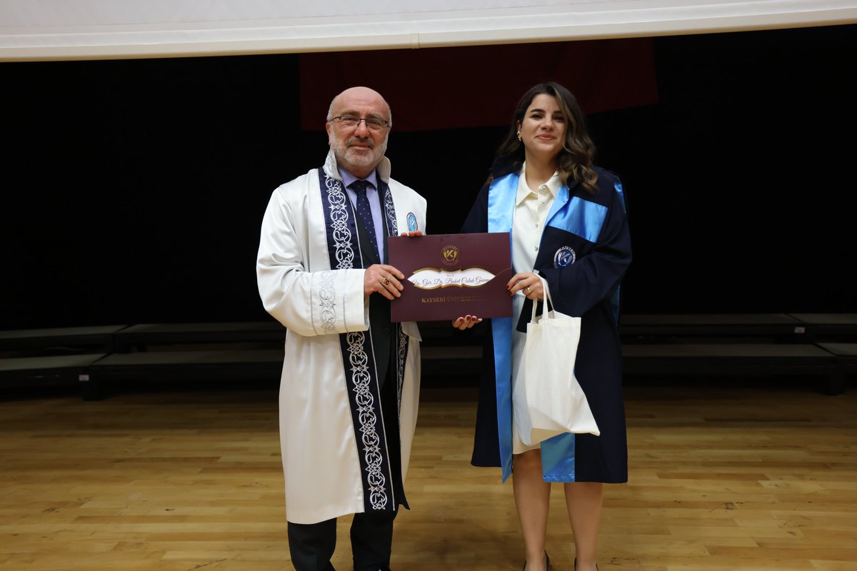 kayumtf's tweet photo. 🏆 Kayseri Üniversitesi 2025 Yılı Ödül Töreni'nde Mühendislik, Mimarlık ve Tasarım Fakültemiz önemli başarılara imza attı.

Tüm akademisyenlerimizi, öğrencilerimizi ve kulübümüzü tebrik ediyoruz. 👏 https://t.co/HdhvxcScar