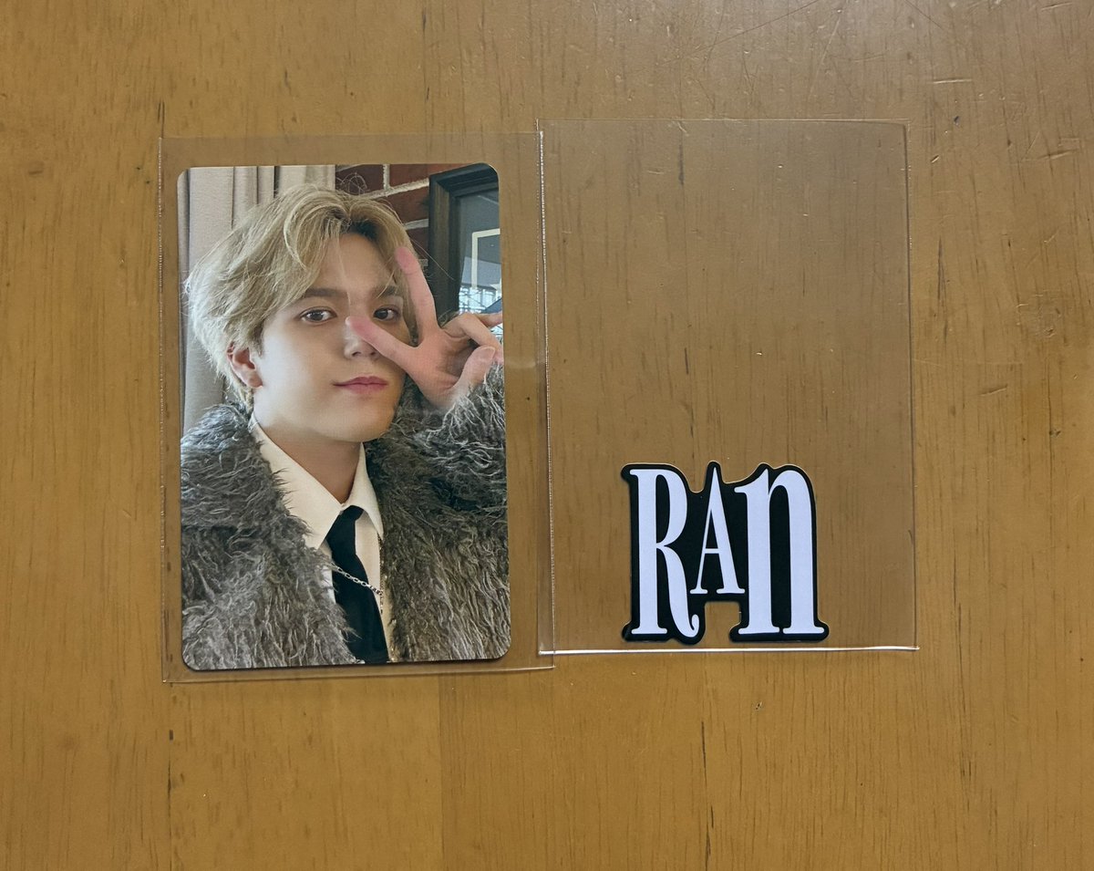 h28656013's tweet photo. MAZZEL  トレカ交換

【譲】RAN

【求】同種NAOYA

友人代行です。
郵送希望📮
お気軽にお声掛けください🙇‍♀️
#mazzel交換 https://t.co/JpC1PdCgTX