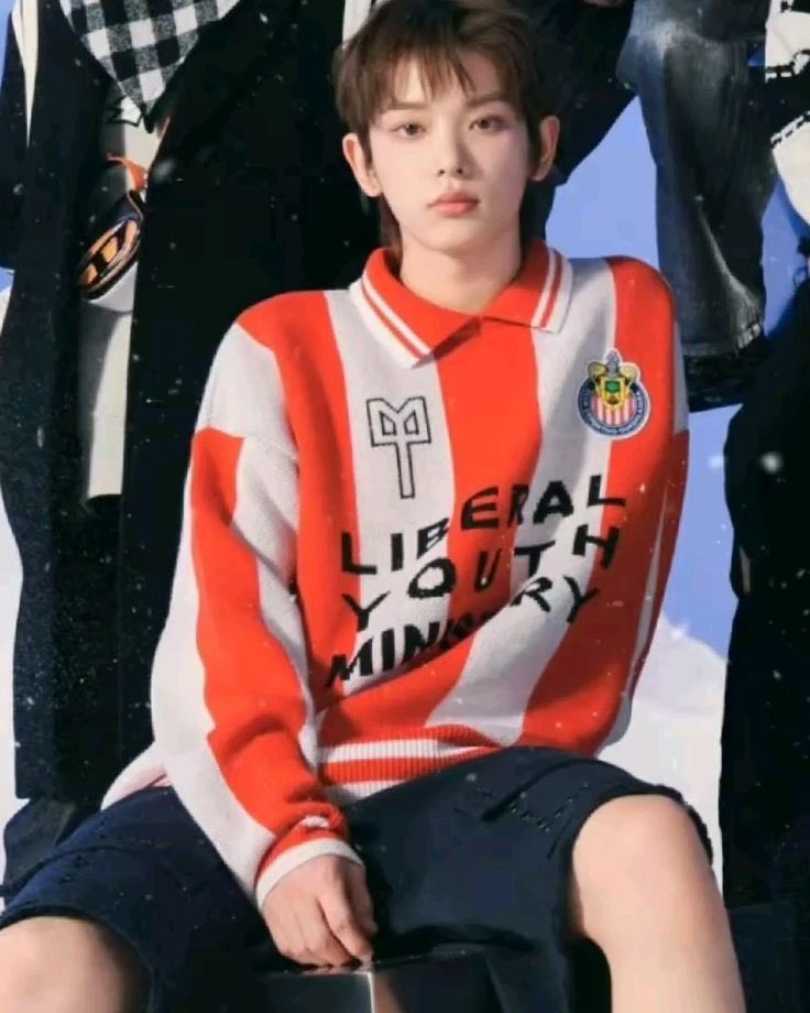 yufumies's tweet photo. chivas no sé si se acuerden pero mi hermanito harua les tiene muchísimo amor de hecho su abuelo nació en guadalajara así que naturalmente creció chivista https://t.co/1zPBEGyzyR