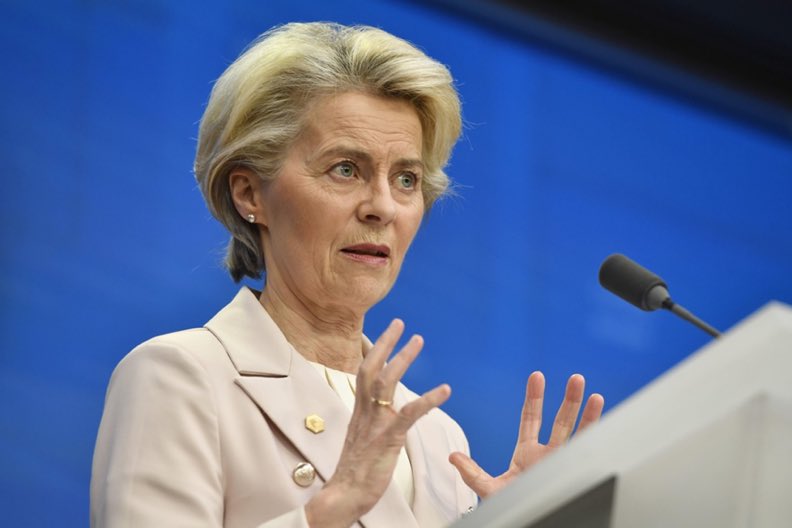 verity_france's tweet photo. Elle incarne la revanche des nazis. Virez cette sorcière avant qu’elle ne détruise l’intégralité de nos démocraties. https://t.co/46nTanpPNf