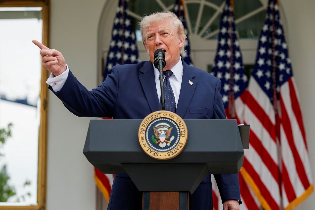 Biricik_Aslihan's tweet photo. 🇺🇸 Trump’ın İran ile ateşkesin bittiğine yönelik açıklaması piyasada hızlı fiyatlandı.

Jeopolitik risklerin yeniden yükselmesiyle birlikte altın 4.090 seviyelerine kadar geri çekilmenin ardından hareketlenirken, Nasdaq tarafında da 29.000 desteği kırıldı.

Piyasalar şu an gelecek açıklamalara ve ABD-İran hattındaki gelişmelere odaklanmış durumda.

#iran #abd #altın #nasdaq