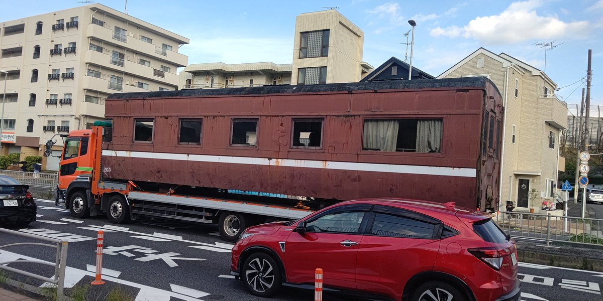rapidtrain223's tweet photo. これって大井川鐵道のオハ12 703ぽい？246を溝の口方面へ。どこに持ってく？ https://t.co/xxbjqDrwUp