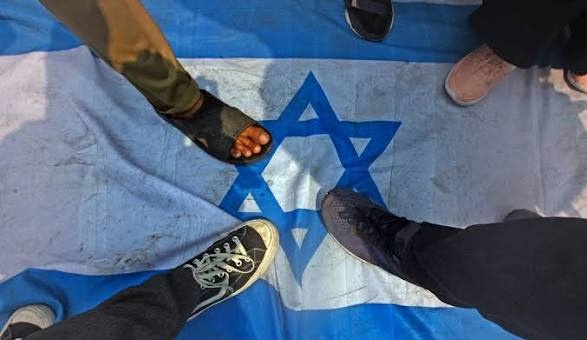MaddyViews's tweet photo. As long as the illegitimate state of Israel 🇮🇱 exists, peace cannot be established in this world.

Do you agree? https://t.co/seTkG7fYM7