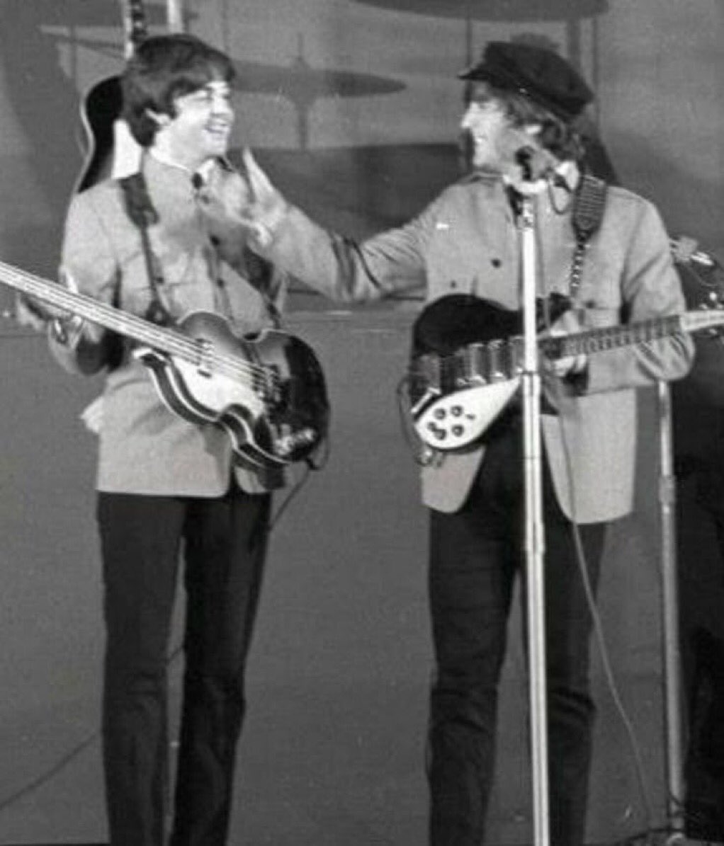 rambypaul's tweet photo. How cruel a universe to make two lovers hide away their love https://t.co/cT5gOglZK7