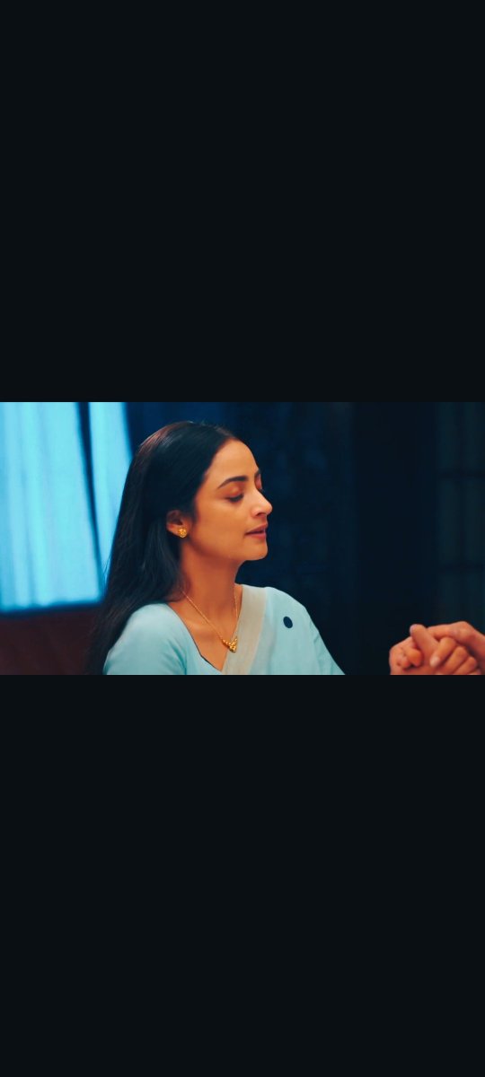 Itsm_u_know's tweet photo. With a soft breath,she closed her eyes, releasing her pent-up panic into the surrounding air the second he held her hand &amp; she gently said,"bolo ishaan".The room breathed with her memory, &amp; he knew every lingering second apart would only deepen the ache of her absence🥺
#Sairaab https://t.co/rnJga4sYky